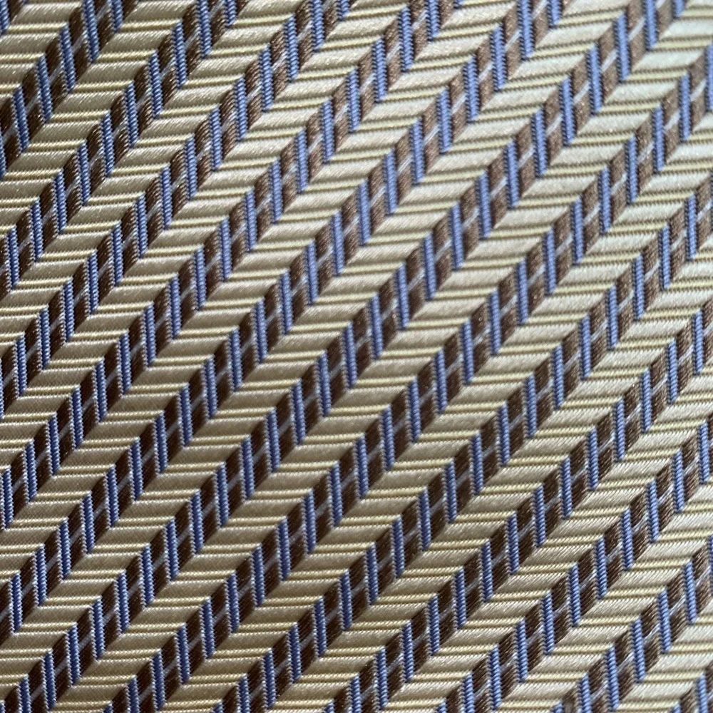 Geoffrey Beene GB Mens Tie long 100% silk hand made Cream Blue Diagonal Striped‎